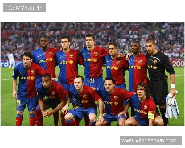 看台上的足球明星与他们背后的故事与荣耀