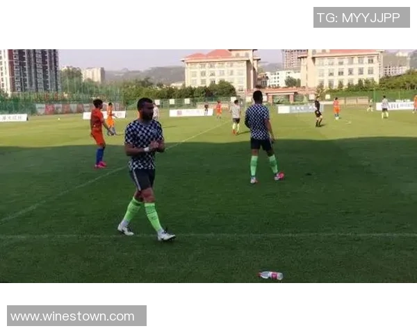 足球明星高考分数揭秘他们的学习经历与职业选择的关系分析 足球明星高考分数揭秘他们的学习经历与职业选择的关系分析